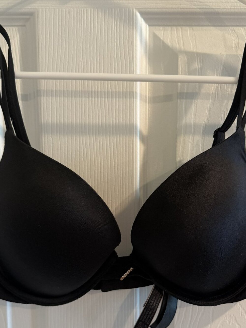 Victoria's Secret Very Sexy Black Push Up Bra Women's 34D AS-IS